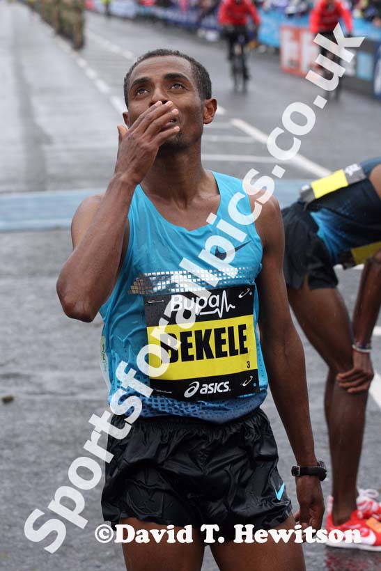 Kenenisa Bekele wins the BUPA Great North Run.